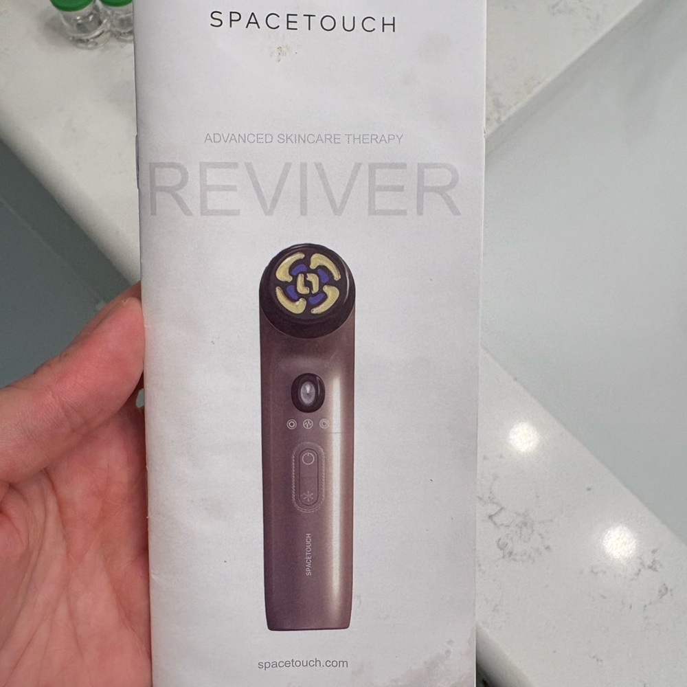 Reviver Skincare Tool - Purple